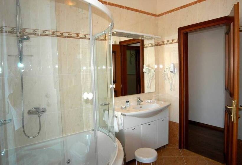 스탠다드 룸, Savoy