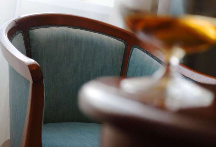 スタンダードシングルルーム, Senacki