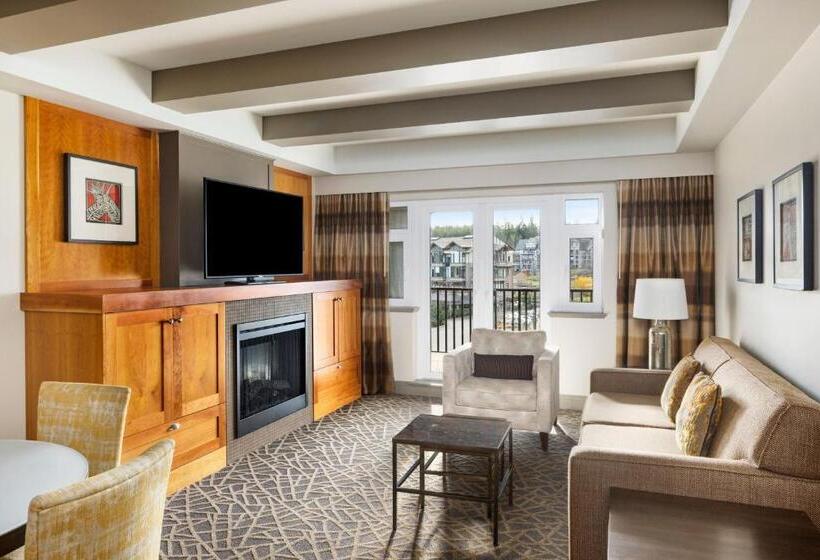 מיטת קינג בסוויטה, The Westin Bear Mountain Resort & Spa, Victoria