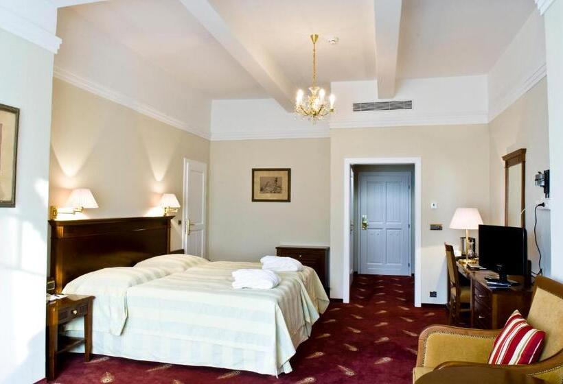 غرفة ديلوكس, Ensana Thermia Palace