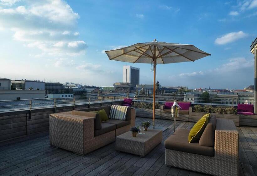 استودیو استاندارد با تراس, Rocco Forte Hotel De Rome