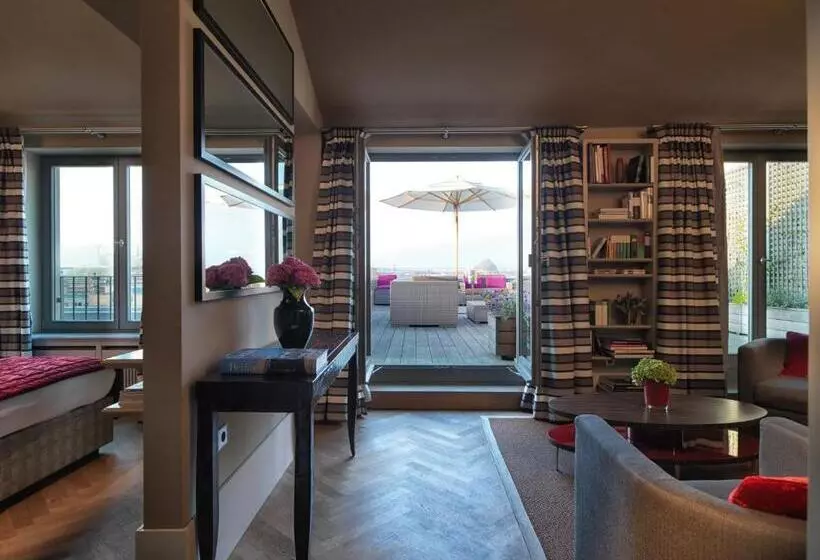 استودیو استاندارد با تراس, Rocco Forte Hotel De Rome