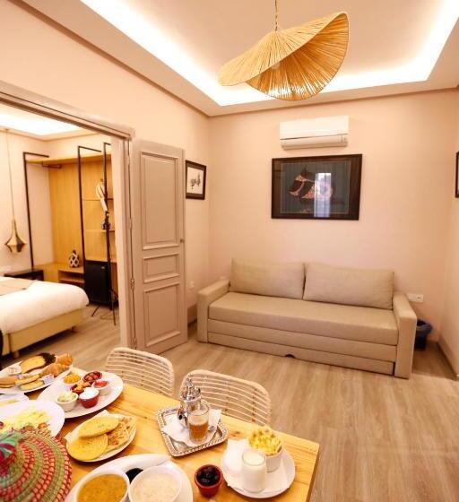 سوئیت سینیور, Amani Hotel Suites & Spa