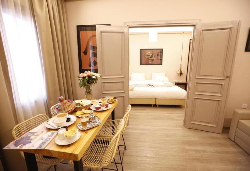 سوئیت سینیور, Amani Hotel Suites & Spa