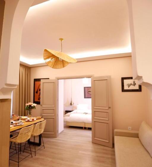 سوئیت سینیور, Amani Hotel Suites & Spa