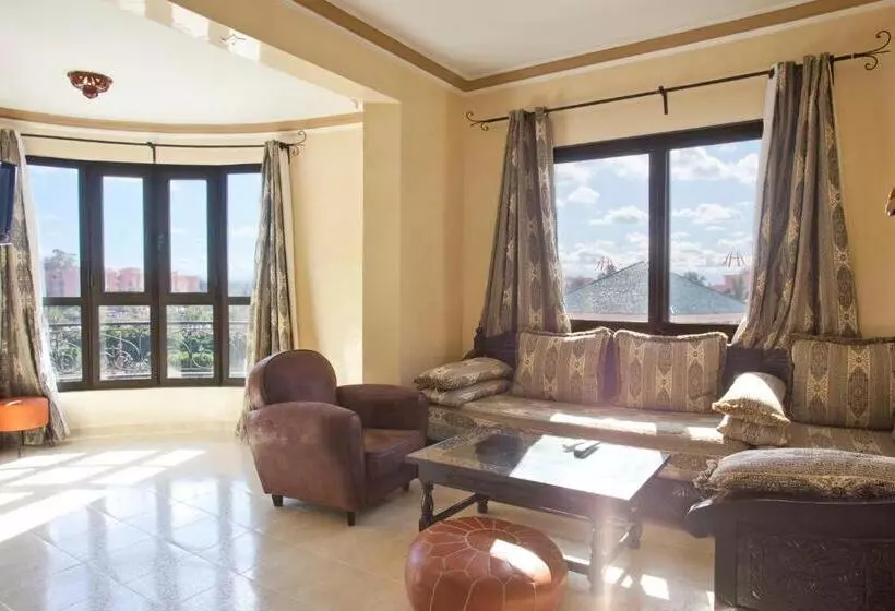 سوییت خانوادگی, Amani Hotel Suites & Spa
