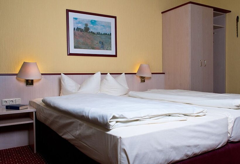 Номер Стандарт, Burghotel Stammhaus