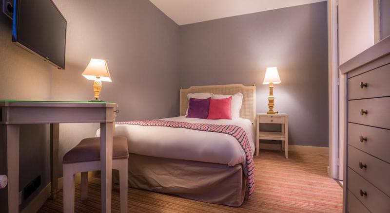 اتاق استاندارد یک نفره, Champerret Heliopolis