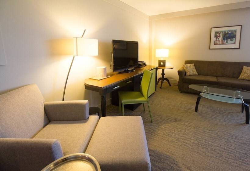 سوییت جونیور, Champlain