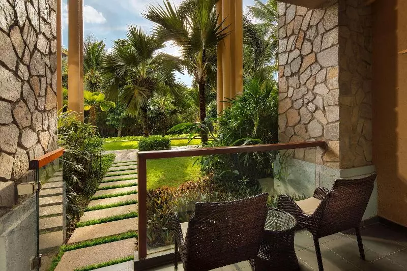 キングサイズベッドのデラックスルーム, Hilton Sanya Yalong Bay Resort & Spa