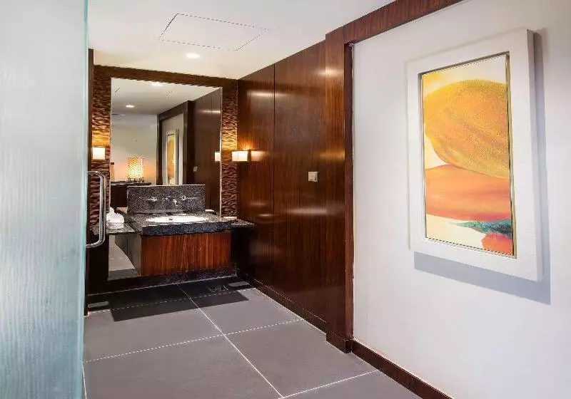 キングサイズベッドのデラックスルーム, Hilton Sanya Yalong Bay Resort & Spa