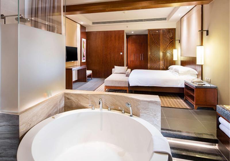 Люкс Вид на Море, Hilton Sanya Yalong Bay Resort & Spa