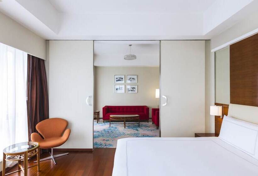 סוויטה דלוקס, Paradox Kunshan