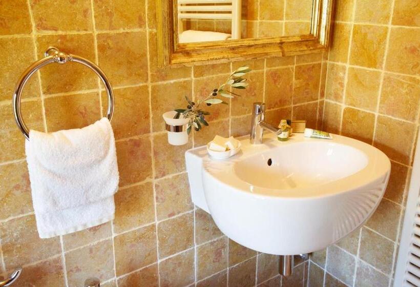 スタンダードルーム, Relais Villa Belpoggio Residenza D Epoca