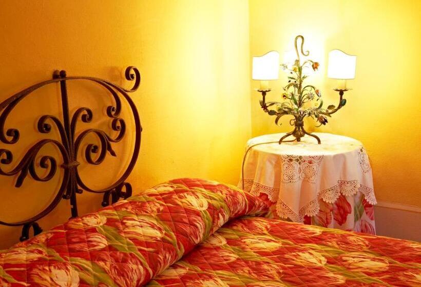 スタンダードルーム, Relais Villa Belpoggio Residenza D Epoca