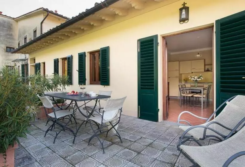 庭の見える１ベッドルームアパートメント, Relais Villa Belpoggio   Residenza D Epoca