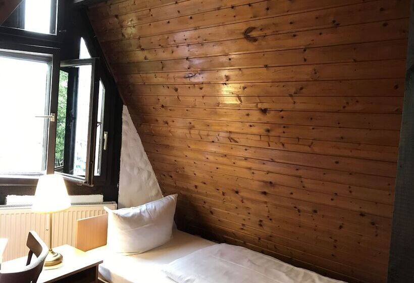 스탠다드 싱글 룸, Ritter