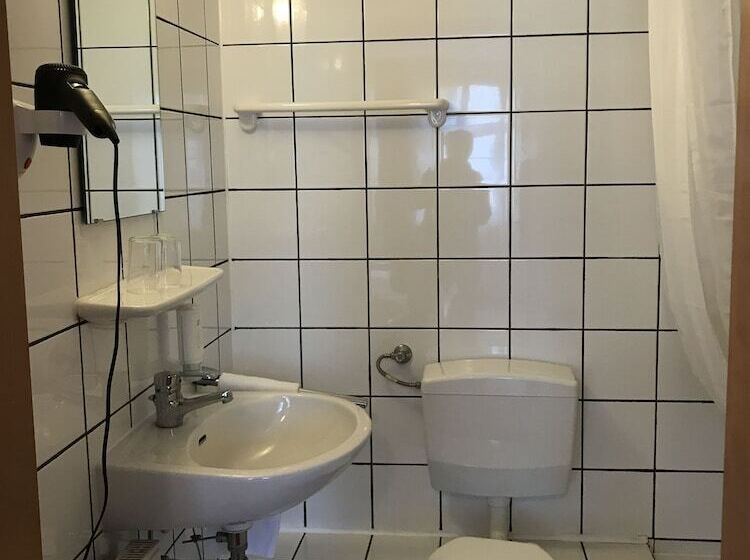 스탠다드 룸, Ritter