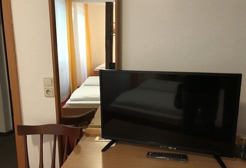 스탠다드 트리플 룸, Ritter