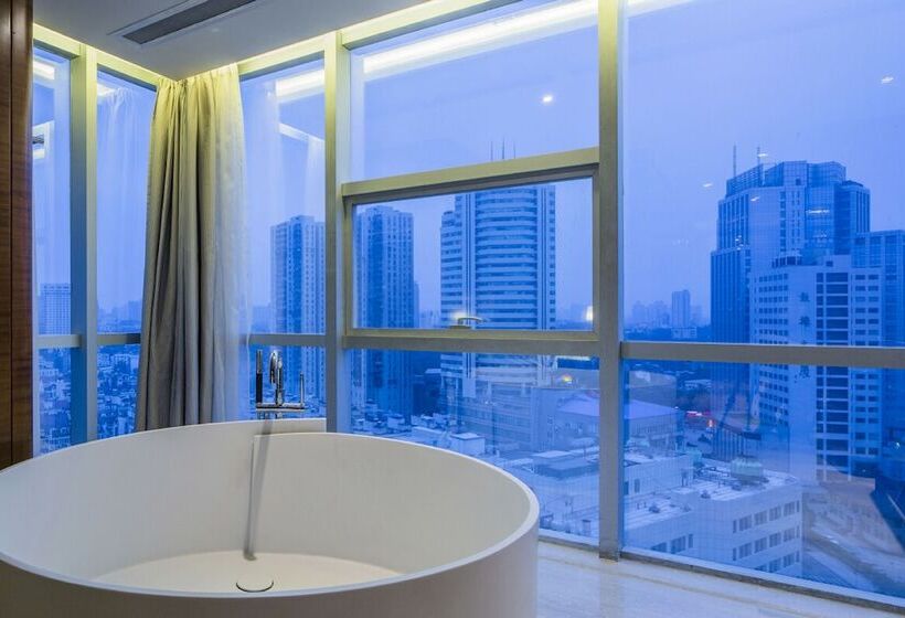 Люкс Клуб, Sofitel Nanjing Galaxy