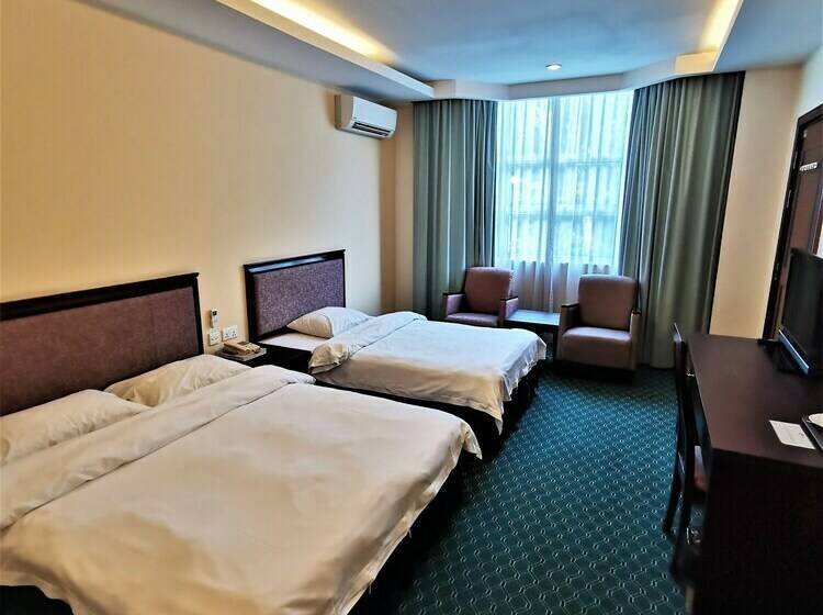 스탠다드 트리플 룸, Traders Inn