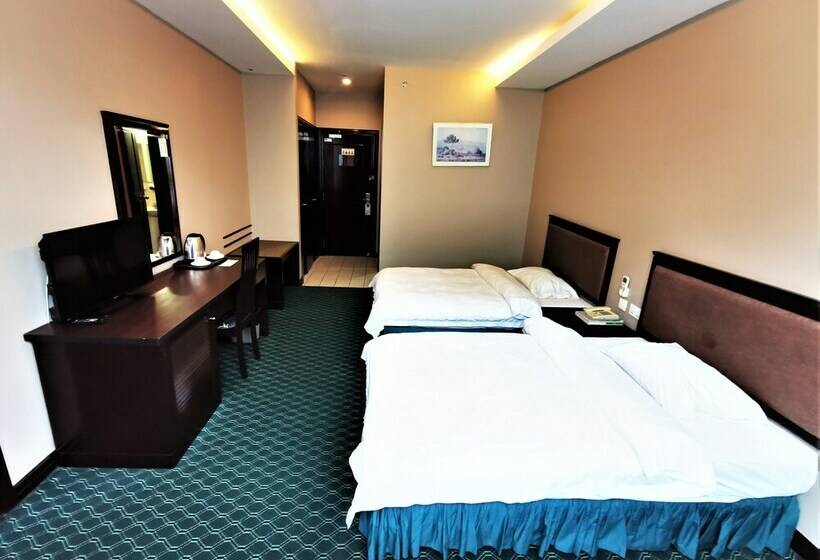 스탠다드 트리플 룸, Traders Inn