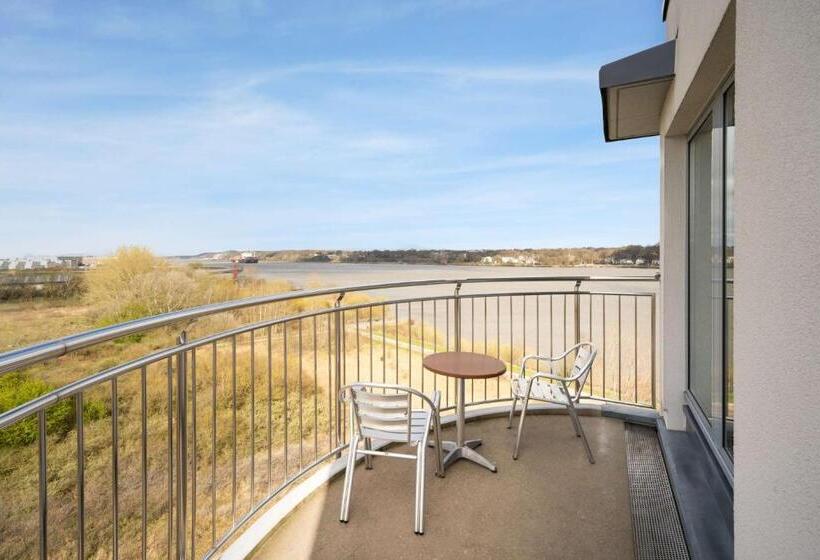 带河湖景观的套房, Elaya Hotel Hamburg Finkenwerder Ehemals The Rilano Hotel Hamburg