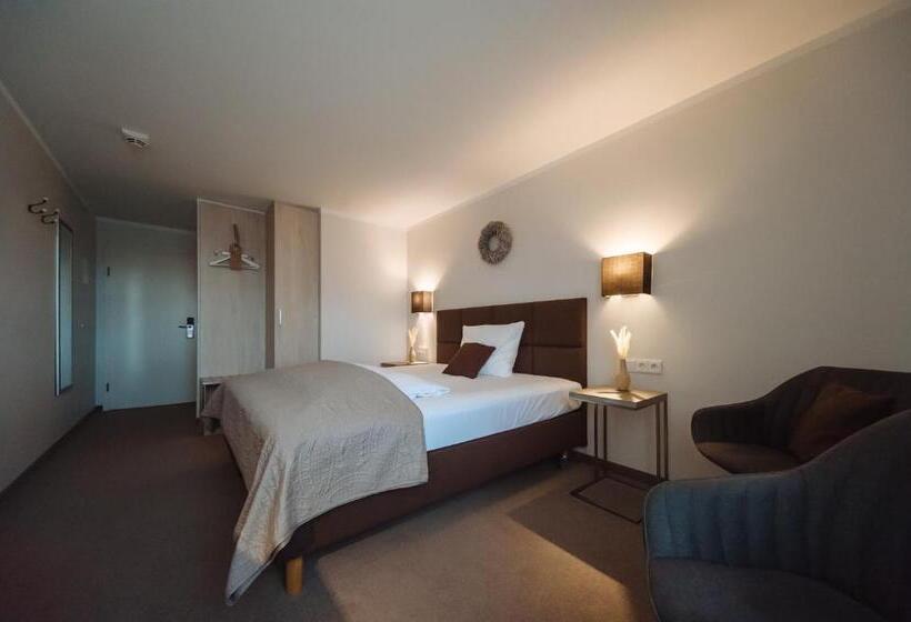 اتاق استاندارد یک نفره, Landhotel Potsdam