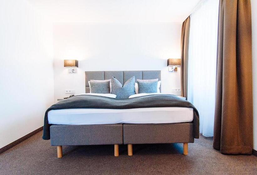 سوییت جونیور, Landhotel Potsdam