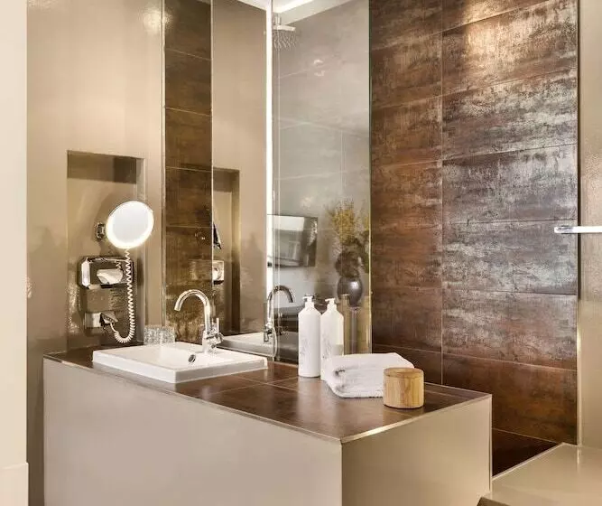 اتاق لوکس, Lux 11 Berlin Mitte