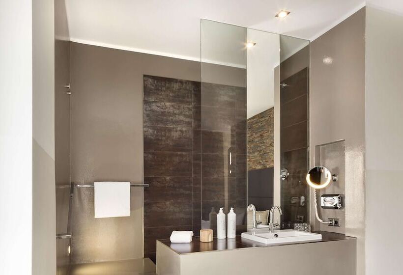 اتاق لوکس, Lux 11 Berlin Mitte