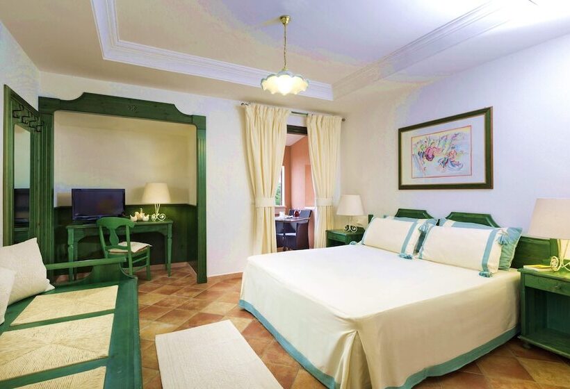 Классический Номер, Cala Ginepro Hotel Resort