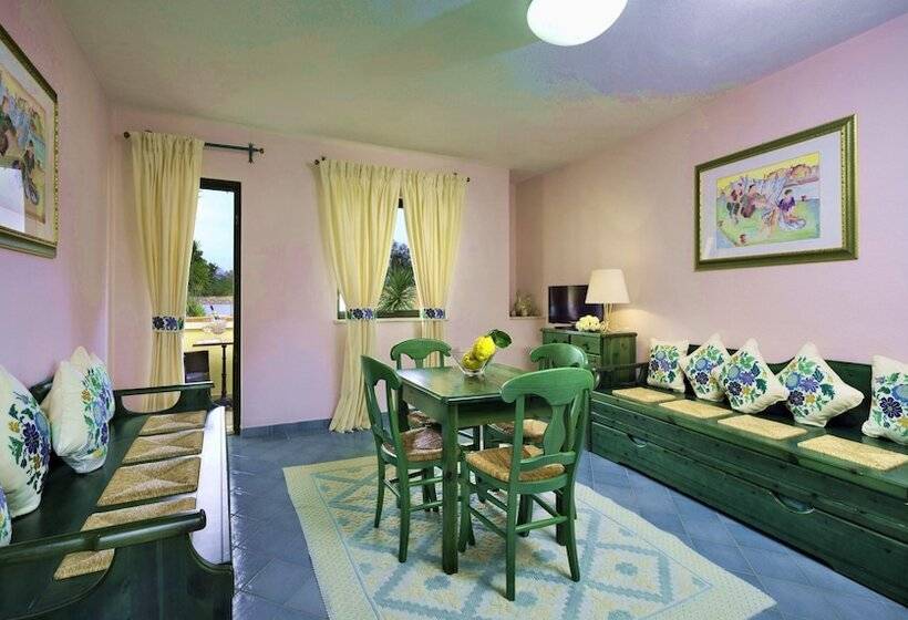 Семейный Номер, Cala Ginepro Hotel Resort