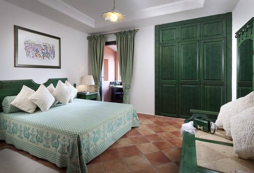 Семейный Номер, Cala Ginepro Hotel Resort