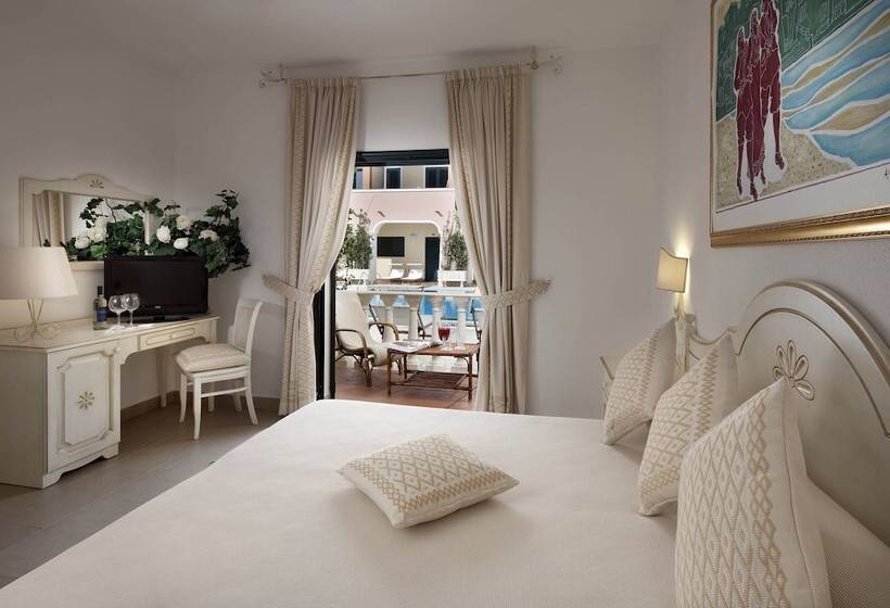 Номер Superior, Cala Ginepro Hotel Resort