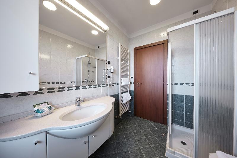 غرفة قياسية, Aqua