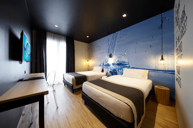 غرفة سوبيريور, Aqua