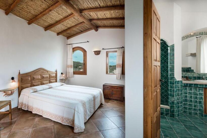 חדר אקונומי, Arathena