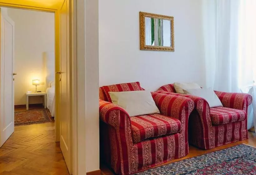 اتاق اجرایی, Exclusive Aparthotel La Reunion