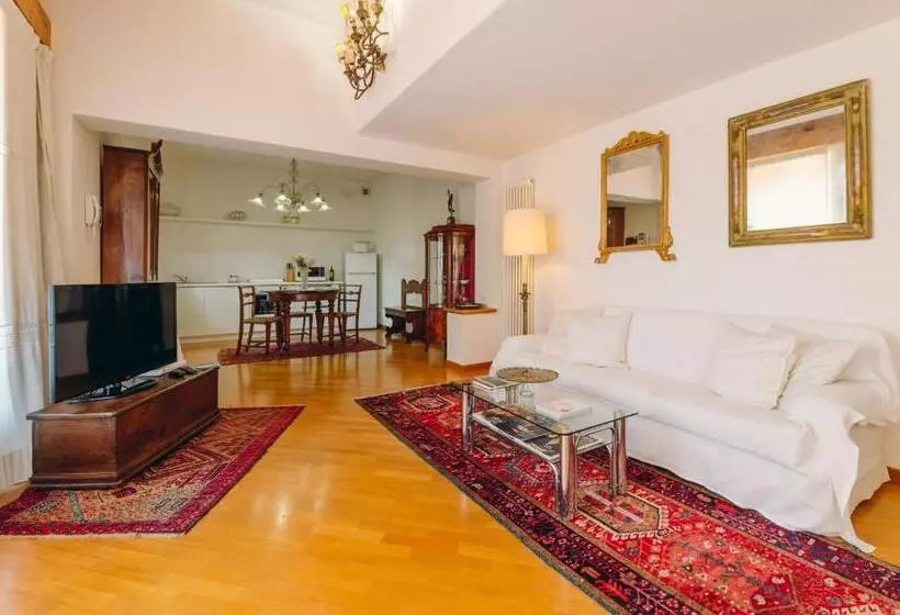 سوئیت اجرایی با تخت کینگ, Exclusive Aparthotel La Reunion