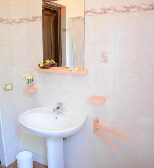 اتاق استاندارد سه نفره, Funtana Noa