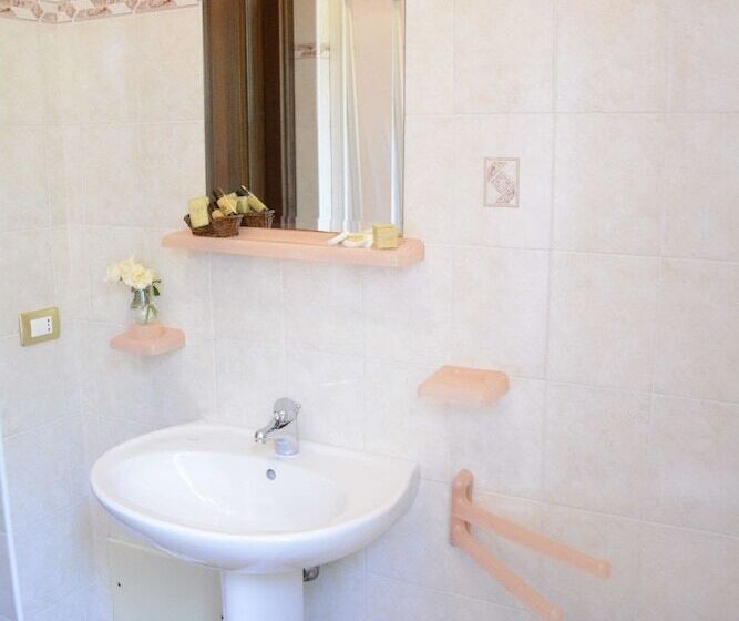 4인용 스탠다드 룸, Funtana Noa