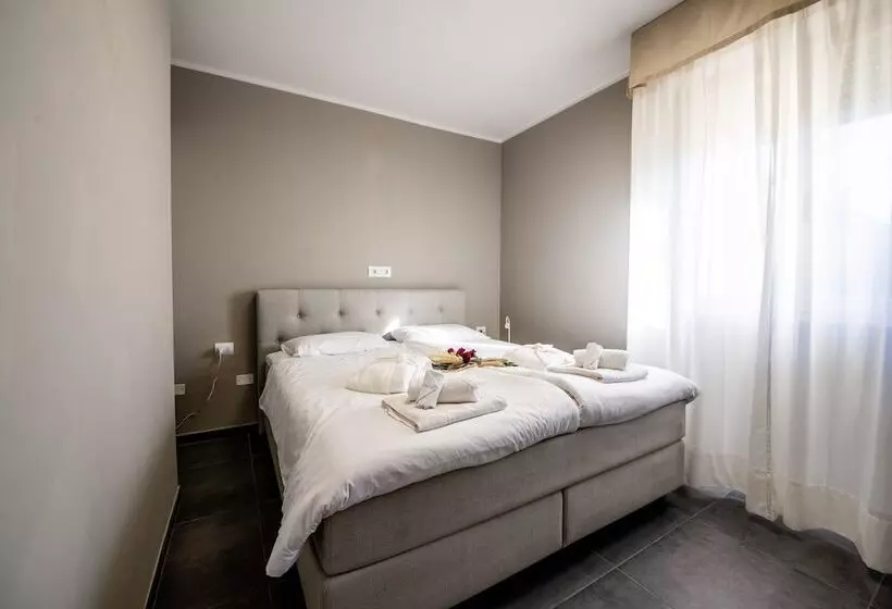 Huoneisto 1 Makuuhuone, Il Pelagone Hotel & Golf Resort Toscana