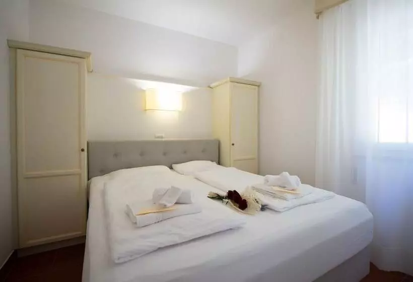Huoneisto 1 Makuuhuone, Il Pelagone Hotel & Golf Resort Toscana