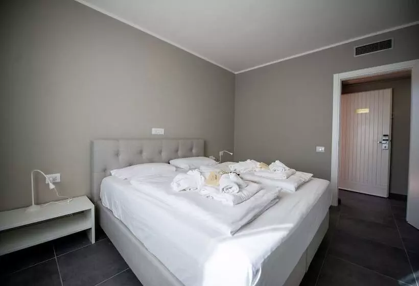 Huoneisto 1 Makuuhuone, Il Pelagone Hotel & Golf Resort Toscana