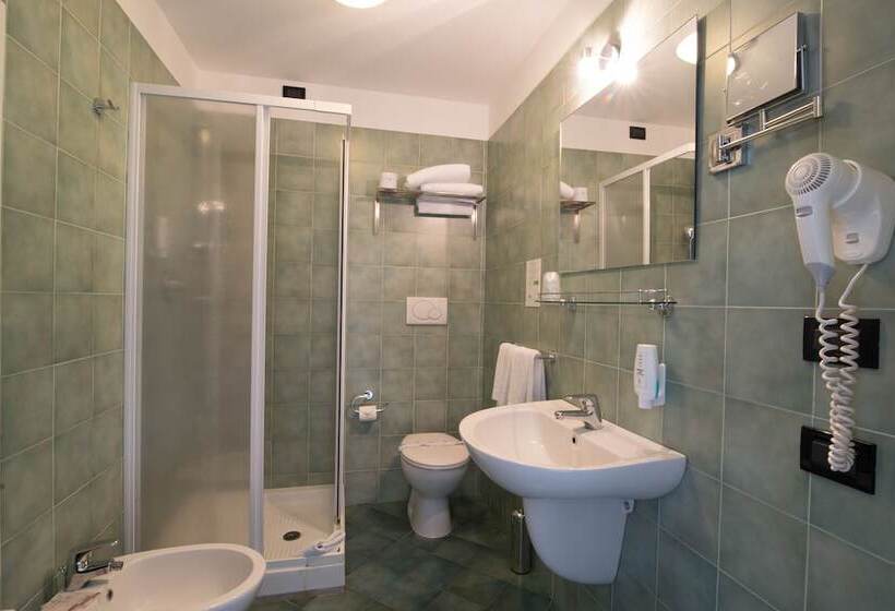 חדר סטנדרט לשלושה, Green Class Hotel Candiolo