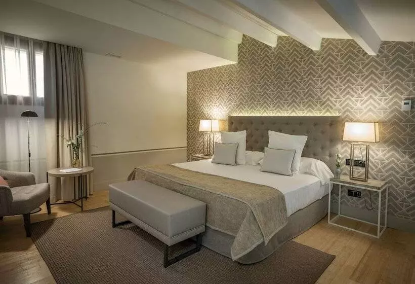 سوییت جونیور, Hospes Palacio De Arenales & Spa