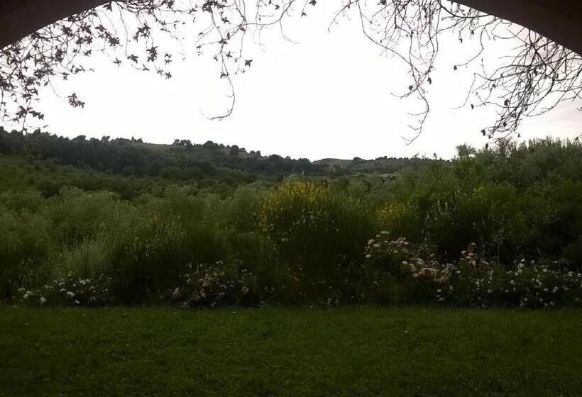 غرفة قياسية سرير كينج, Il Melograno Country House