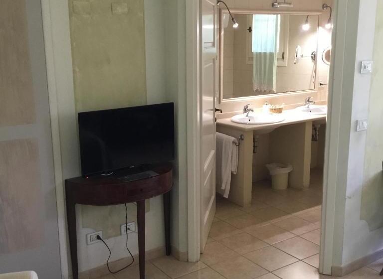 غرفة قياسية سرير كينج, Il Melograno Country House