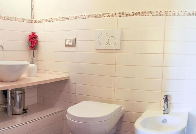 Standard Room, Il Vicario